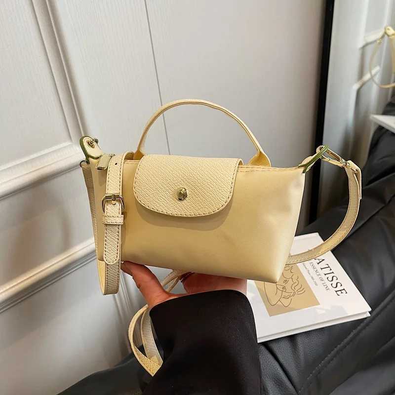 Lightweight shoulder crossbody bag 2025 new fashionable womens bag plaid canvas personalized versatile dumpling bag Z250526