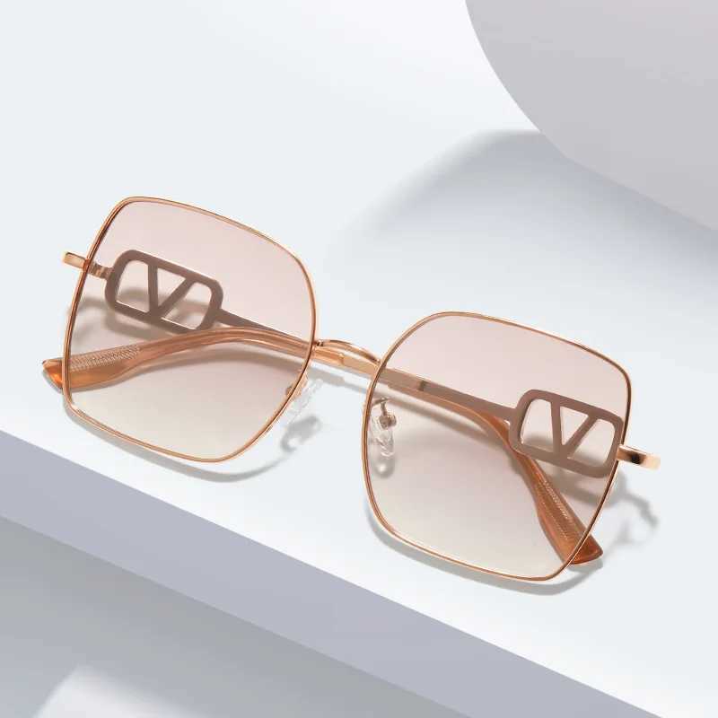 New Type of UV-resistant Sunshade High-end and Fashionable Metal Driving Polarized Sunglasses for Women Z250527