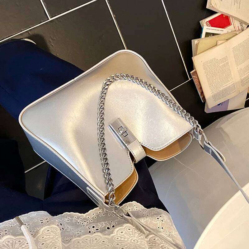 2025 Latest Chic Chain Armpit for Women Fashionable Commuting Bucket | All-match Minimalist Shoulder & Crossbody Bag
