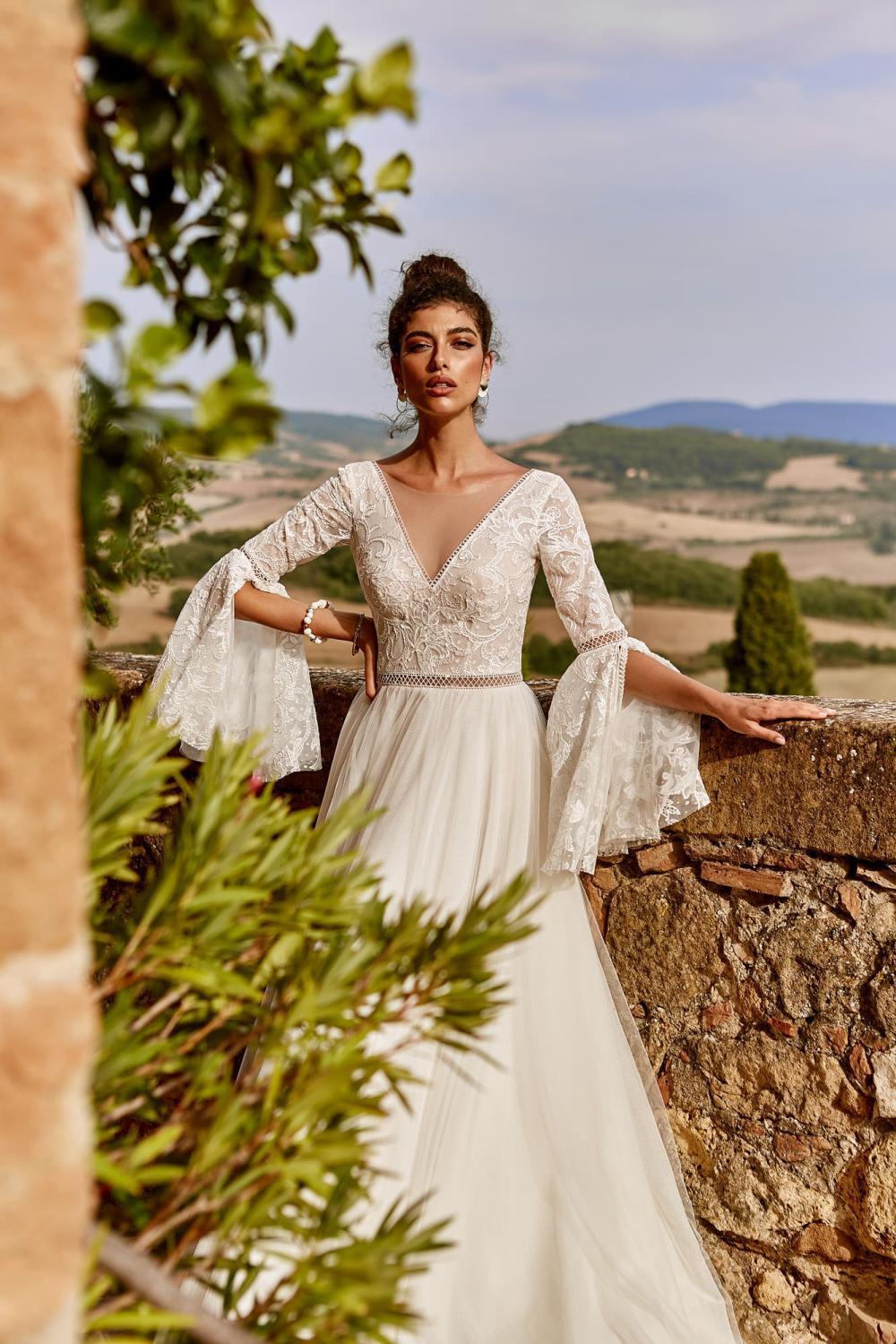 New Mesh Wedding Dress Wedding Dress Lace Flare Sleeve Long Sleeve Bridesmaid Dress