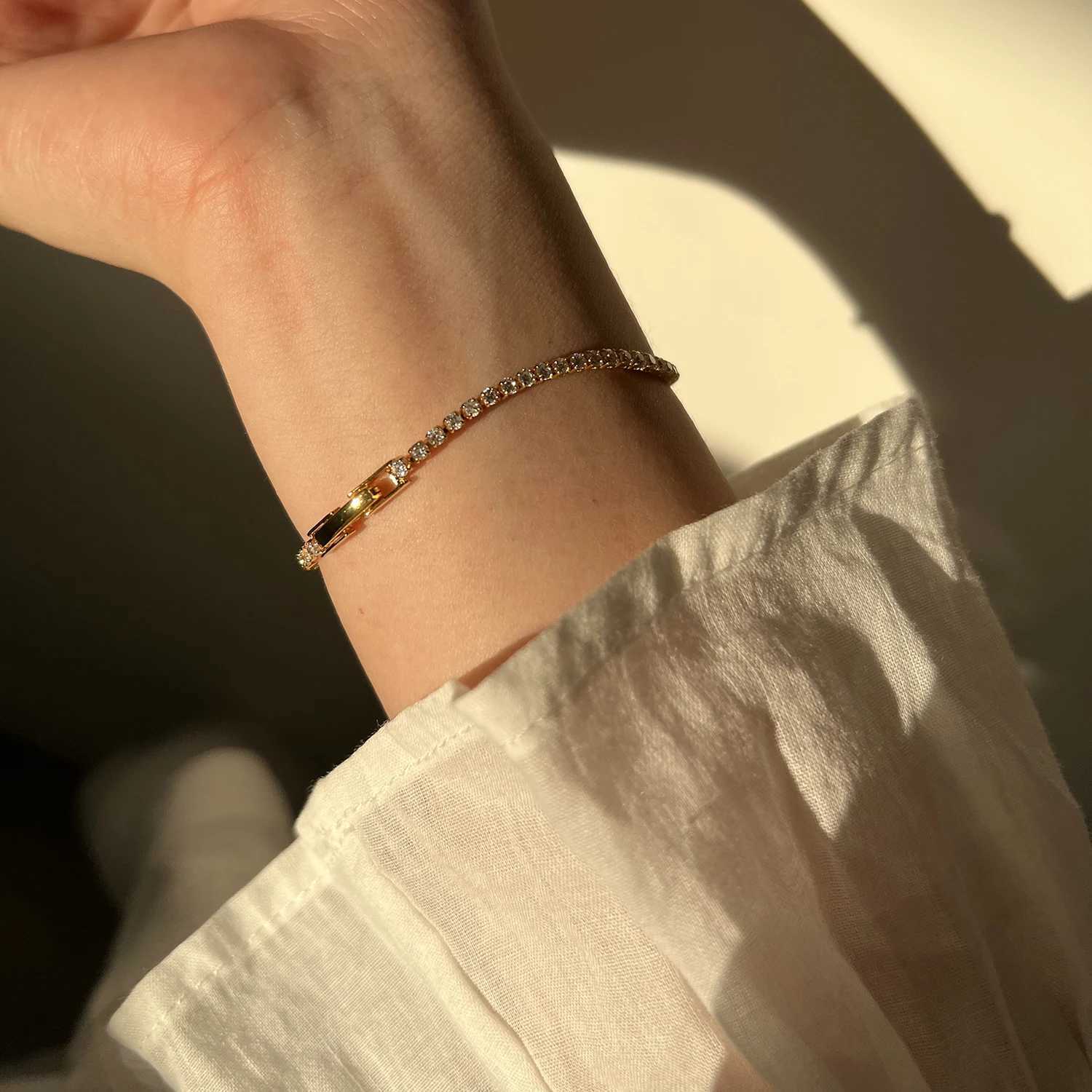 Luxury Classic Full of Rhinestones 18K Gold Plated Bracelets For Women Sparkling Simple Zircon Bracelets Jewelry Birthday Gifts W250526