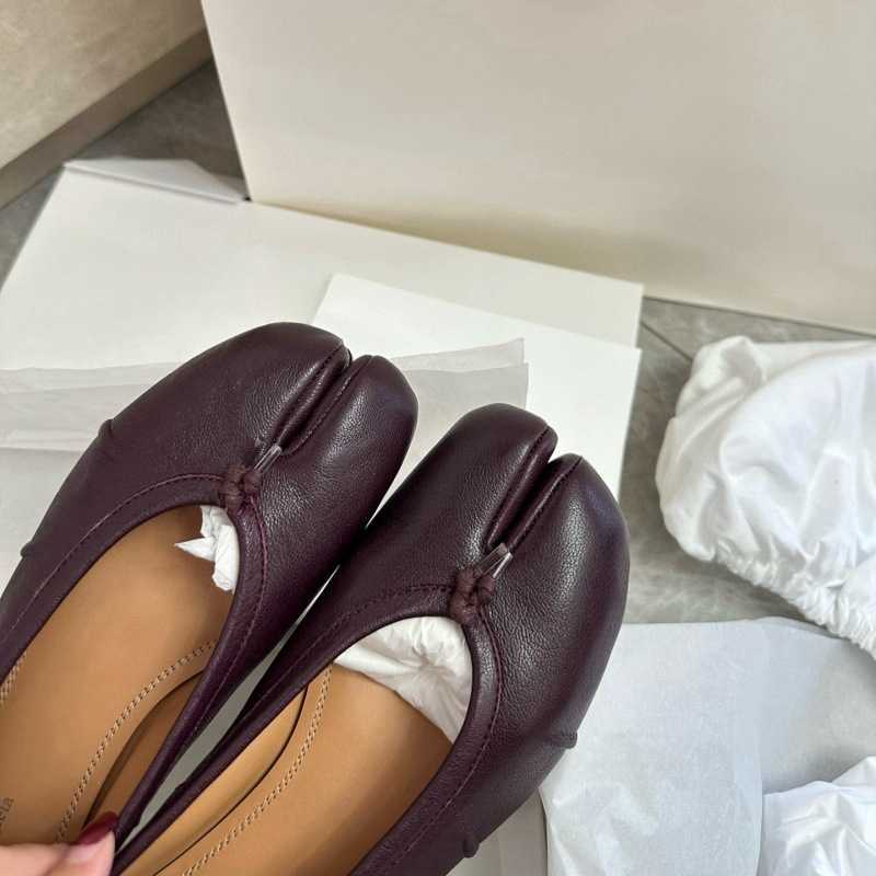 M6 pleated ballet shoes tabi split toe single shoe pigs hoof shoes one foot shallow mouth niche style