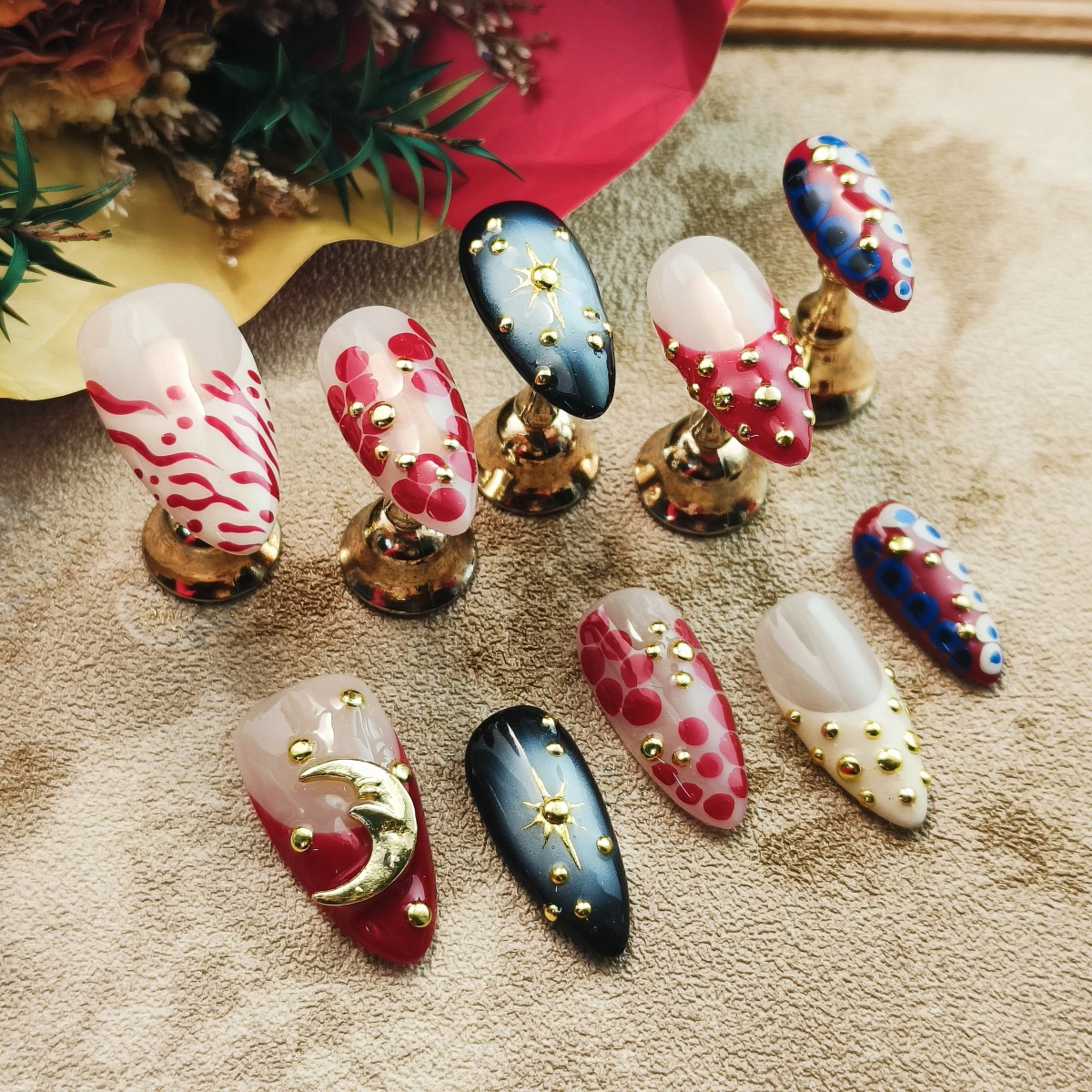10pcs Moon Star Handmade Press-on nails Medium Almond nails 3D Hand drawn Gorgeous Fake nails Bundle Finished nail stickers Free storage box jelly glu