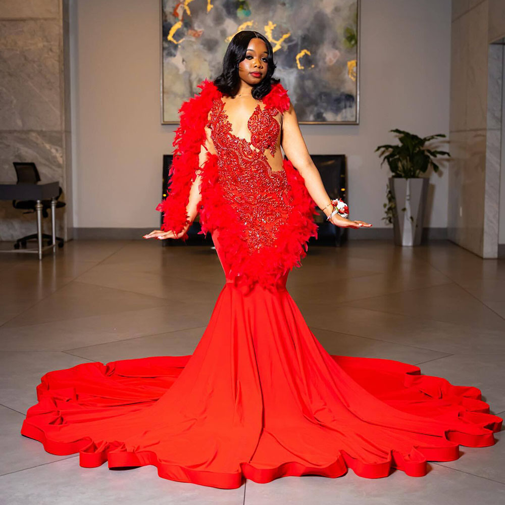 Amazing Red Prom Dresses Luxury Crystal Diamond Mermaid Party Gowns 2025 Feathers Evening Dress Customized
