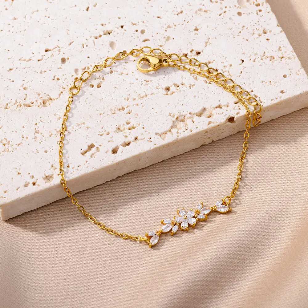Elegant Zircon Flowers Bracelet For Women Girls Charm Gold Color Stainless Steel Plant Bracelets Luxury Designer Jewelry Gifts W250526