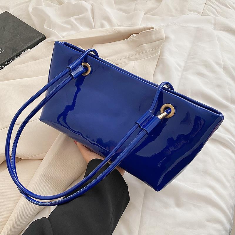 Top quality Brand High Quality New Style Glossy Shoulder Underarm Fashionable High-end Leather Commuter Tote Bag for Women New Free Delivery Designer 