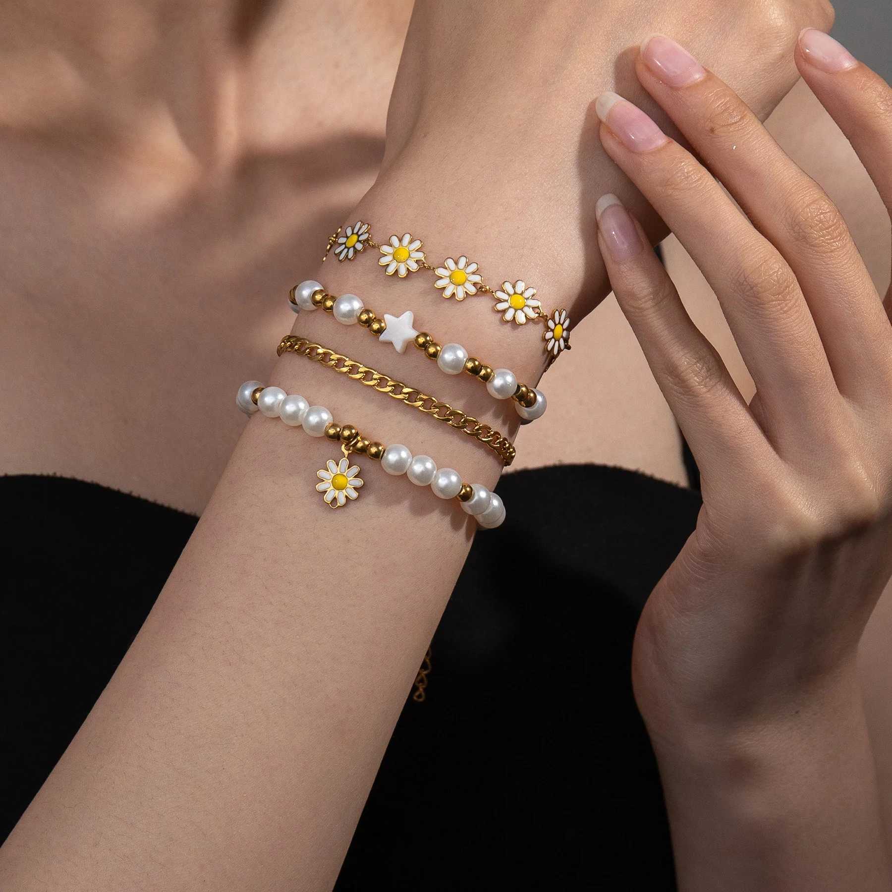Trendy Fashion Daisy Bracelet Imitation Pearl Gold-Plated Beads For Women Baby Stainless Steel Handmade Bangle Jewelry Gifts W250526