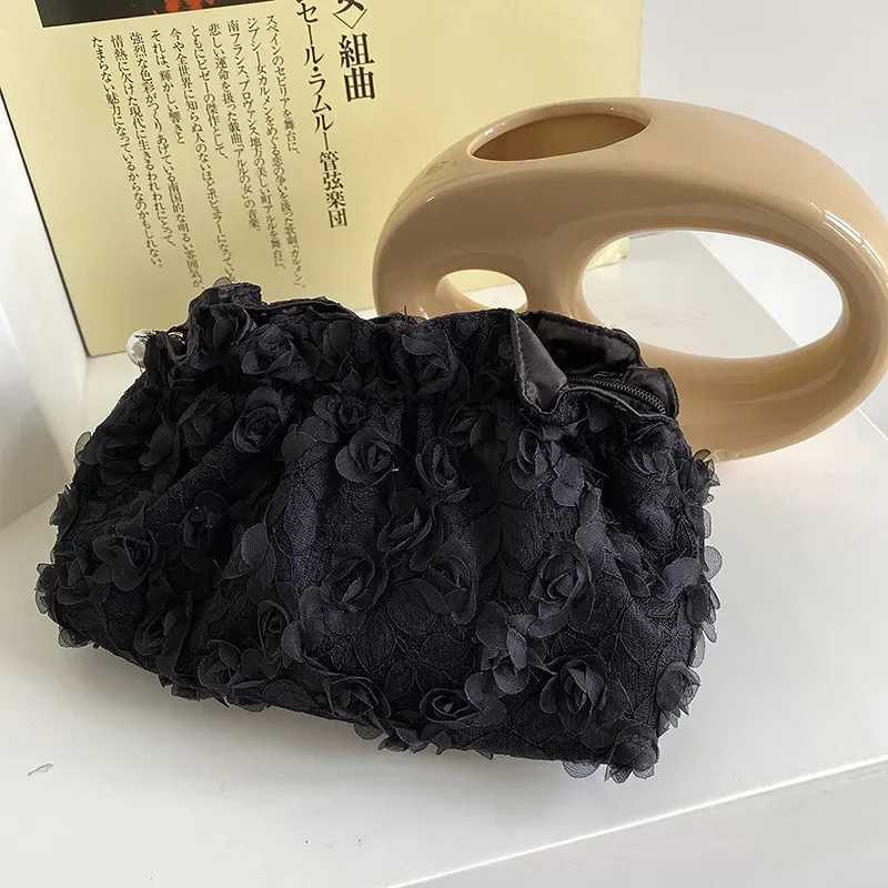 Purse Women Handbag FLAP Lace Vintage Hollow Out Casual Solid Zipper Girls Bag Cosmetic Bag W250527