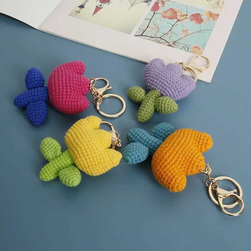 Unique Crochet Tulip Keychains For Car Keys Accessories Handmade Knitting Flower Keychains For Gifts Knitted Bouquet Keyrings W250526