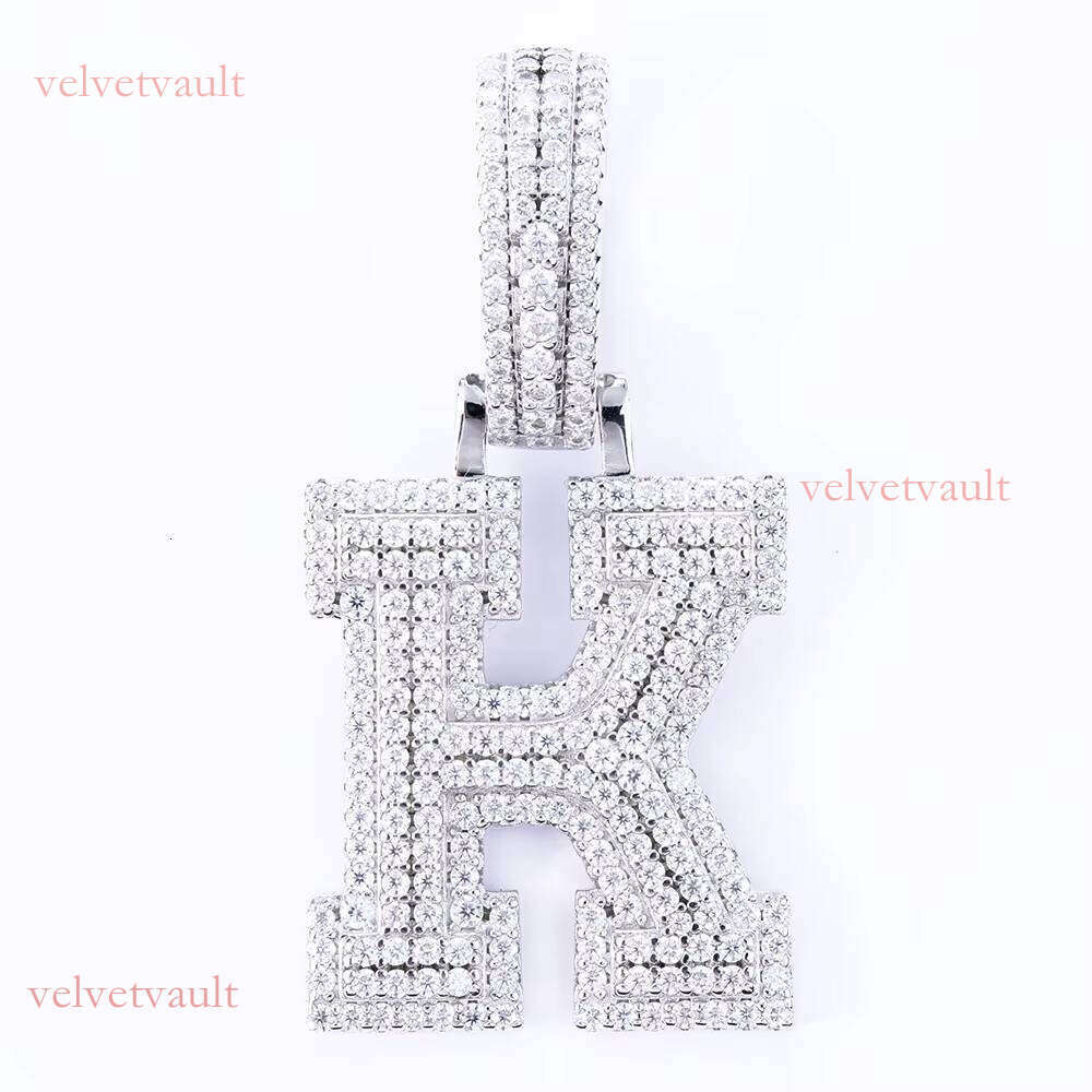Recommended Men's Hip-Hop Jewelry Pure Sier Ice Out Moissanite Initial K Pendant with Chain