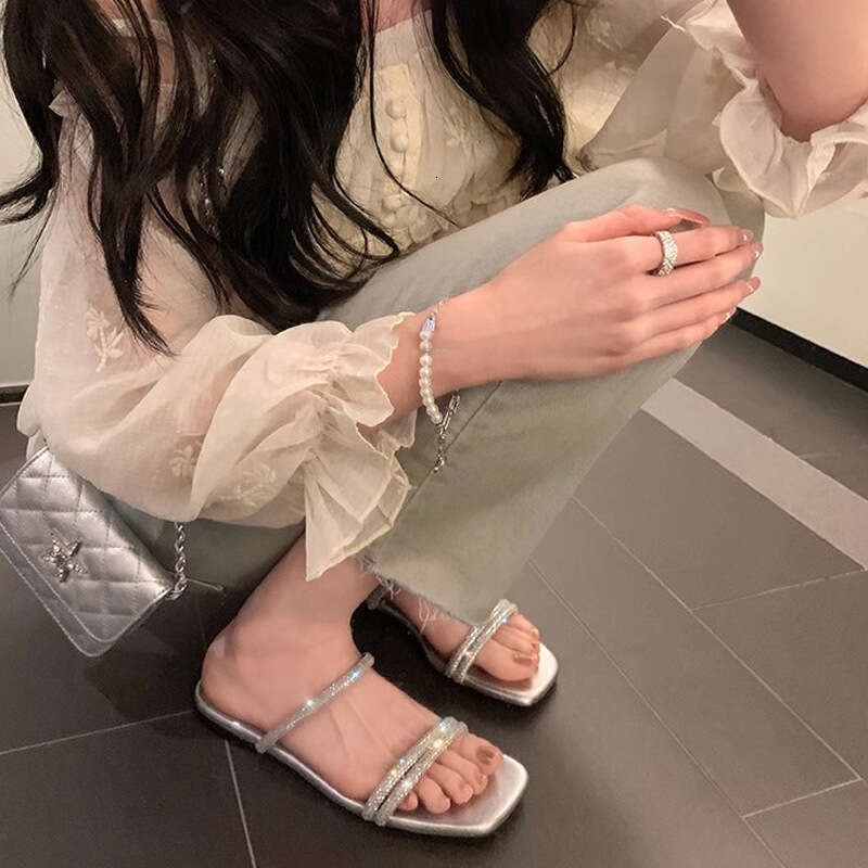 Su Yinyin Same Style ~ Silver Star Sparkling Square Toe Rhinestone Strap Flat Sandals for Women Outdoor Summer Slippers
