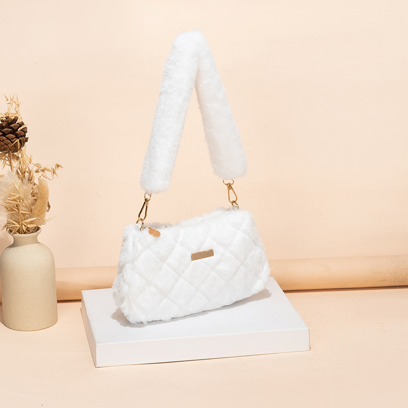 Top Brand High Quality New Style Plush Bag 2024 New Design Versatile Textured Shoulder Bag Foreign Trade Women's Fashion Furry Bag New Free Deliv