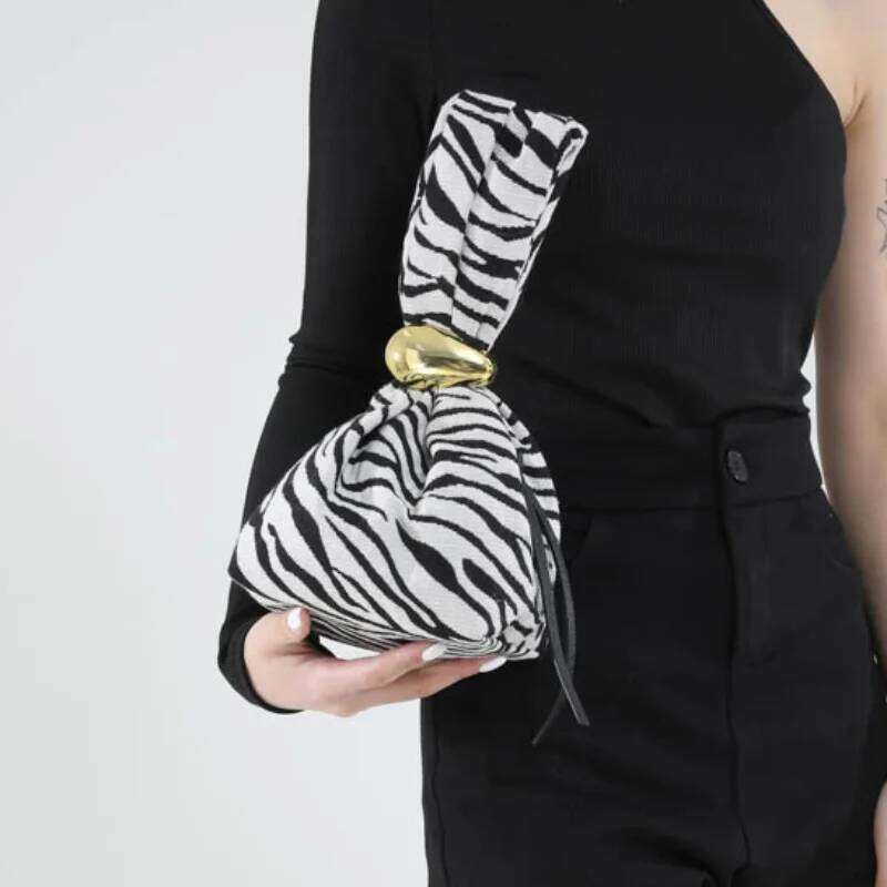 Women's Bags Designer Personalized Sexy Leopard Clutch Designer Leather Pleated Mini Bucket Pouch Temperament Side Zipper Party Evening Bag