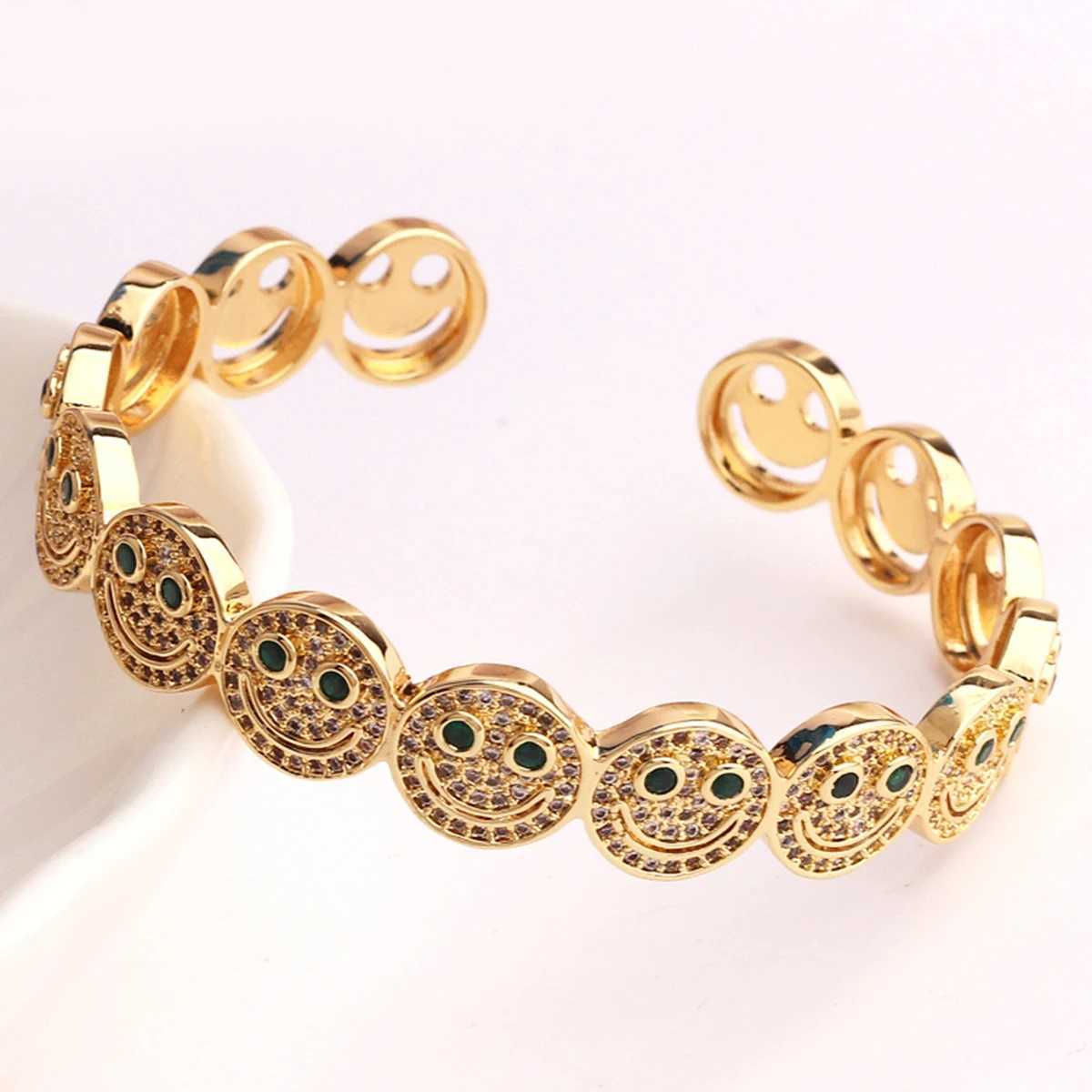 2024 New Retro Cubic Zirconia Smiling Face Open Bracelet for Unisex Office Party Friends Gift Jewelry Accessories W250526