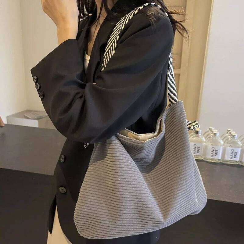 New Soft Wide Strap Veet Fabric Handbag, Fashion Casual Single Shoulder Bag, Preferred Style Corduroy Women Bag
