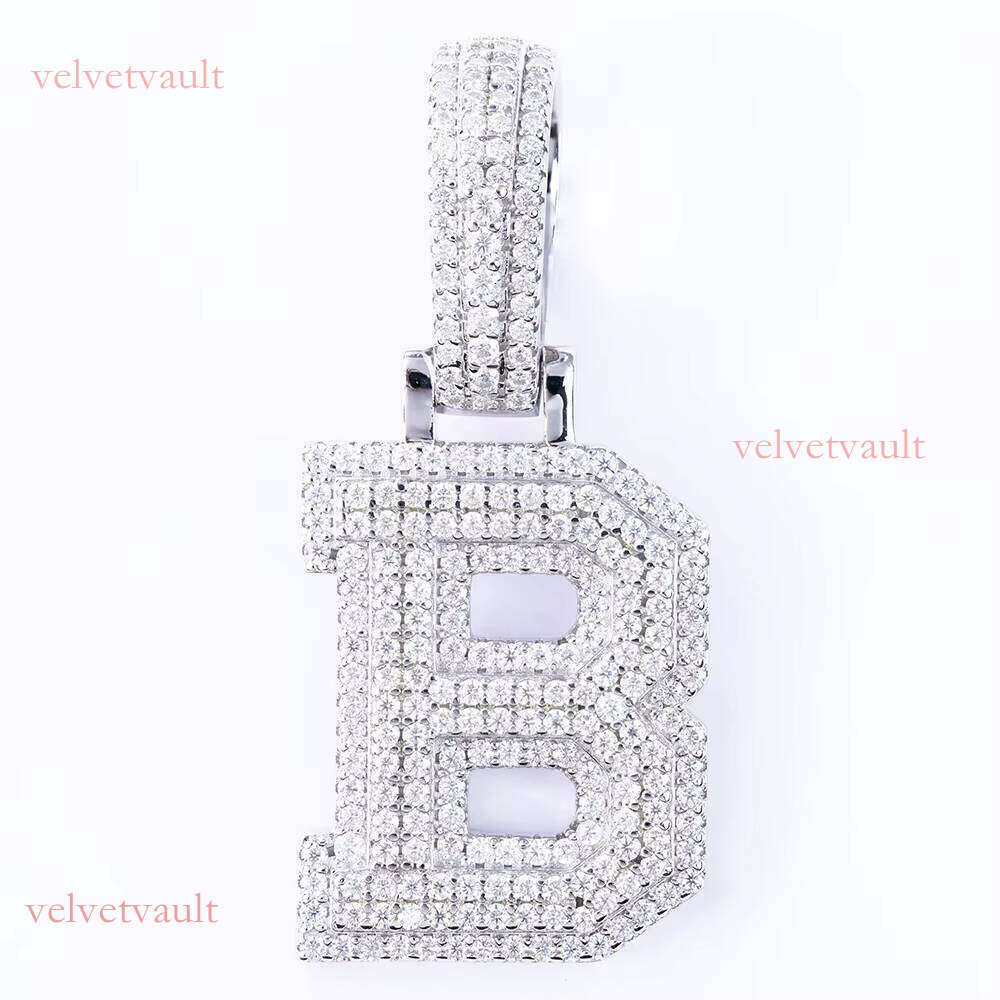 New Design Men's Hip-Hop Jewelry Pure Sier Ice Out Moissanite Initial Pendant with Necklace Chain
