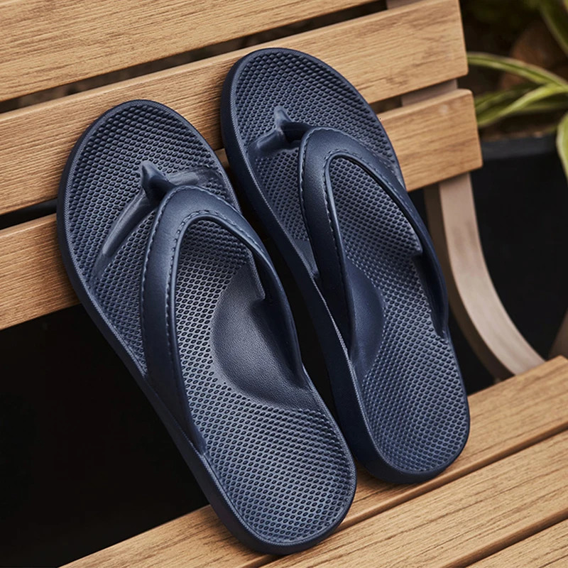 Mens flat sandals Non-slip flip flops Summer Mens Slippers EVA soft soled beach Shoes Comfortable Mens slides 250526