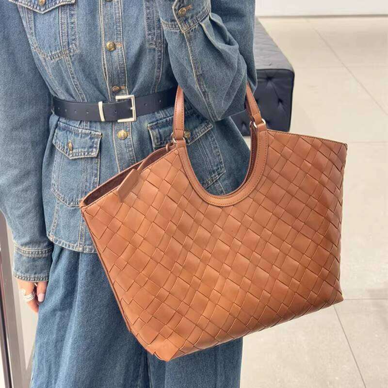 Tote for Women New Woven Niche Fashion High end Handbag Underarm Bag