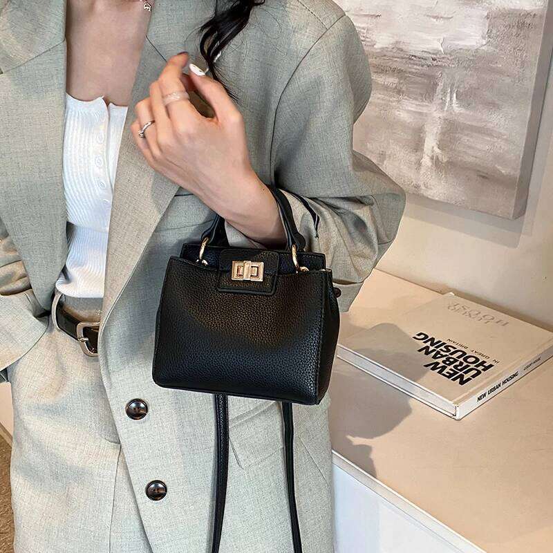 2025 New Fashionable Small Square Solid Color Shoulder Texture Handbag Crossover Women's Bag