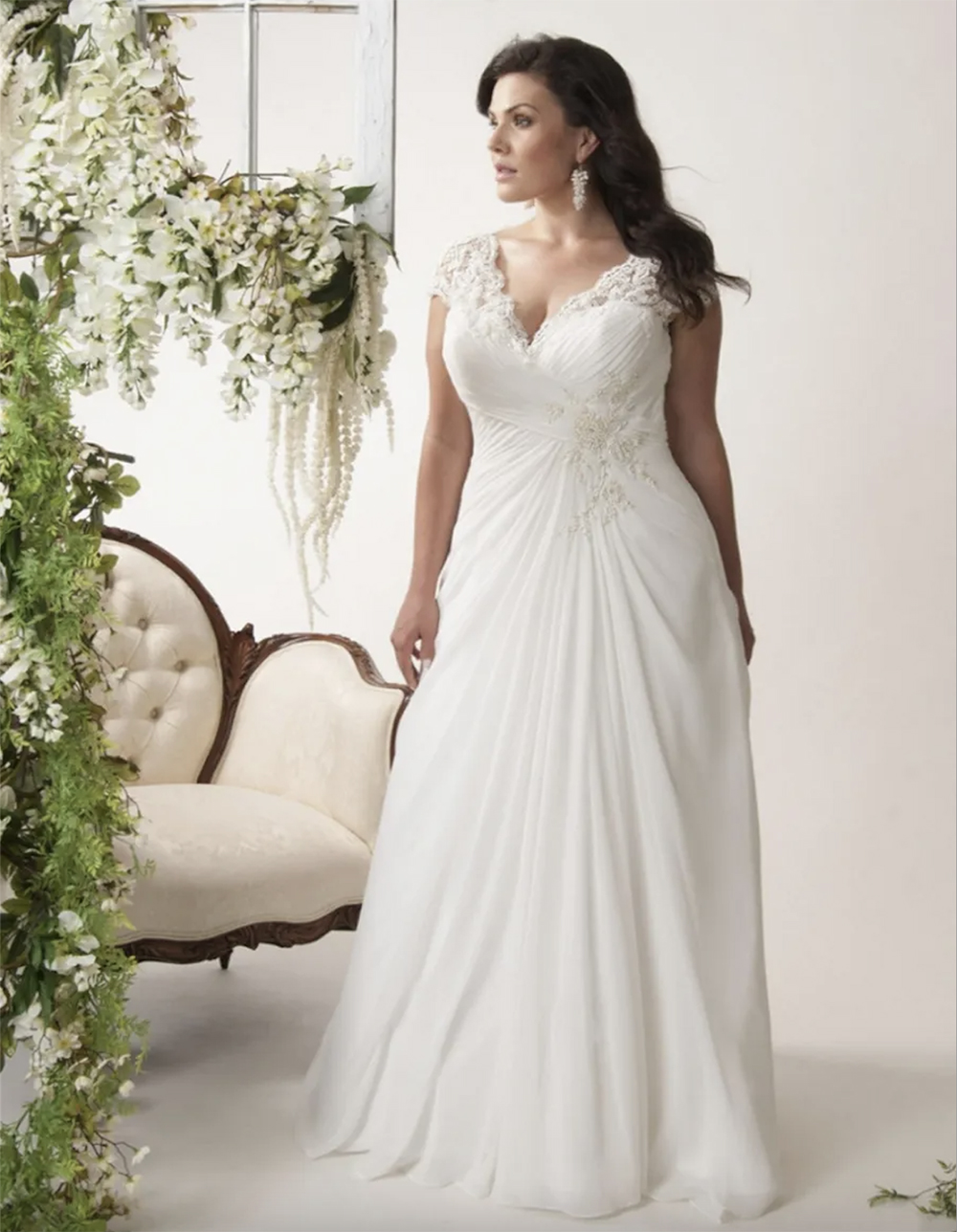 V Neck Cap Sleeves Plus Size Wedding Dresses Chiffon Appliqued Lace Open Back Drape Side Ruched Bodice Bridal Gown