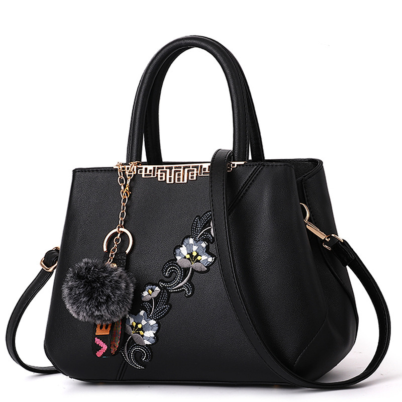 Top Brand High Quality New Style Bag 2025 New Fashion Women's Large Bag Style Color-Block Pom-Pom Shoulder Crossbody Bag Wholesale New Free Deliv
