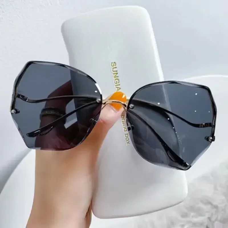Irregular Round Sunglasses Women Brand Designer Gradient Fashion Sun Glasses Female Rimless Metal Curved Temples Oculos De Sol Z250527