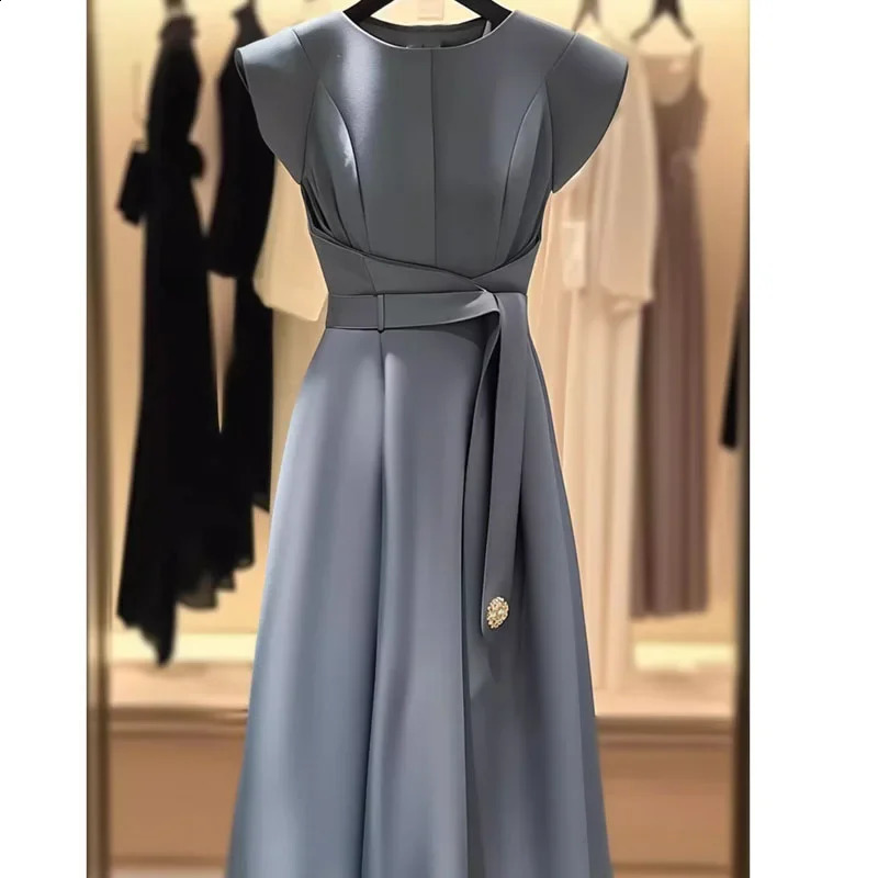 Elegant Grey Fabric Slimming Half Sleeve Dress High End Fashionable Womens Clothing For Summer Arrival 250526