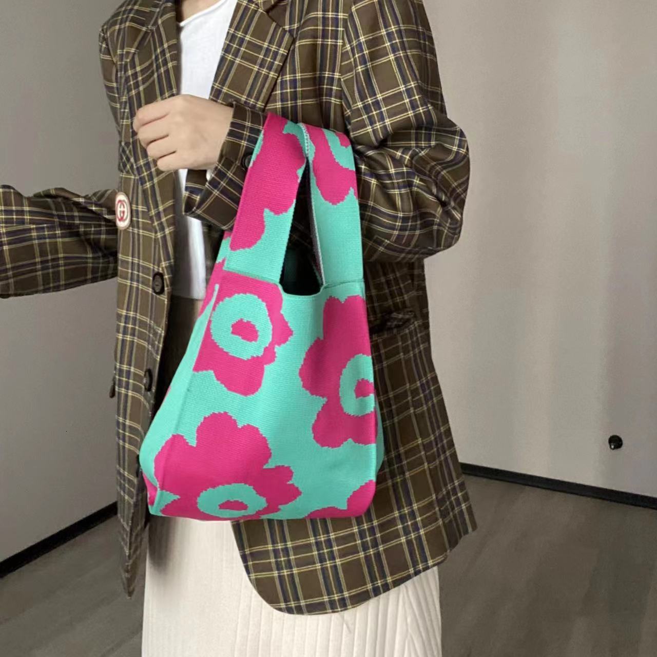 Top quality Brand High Quality New Style Style Knitted Bag Fashion Simple Knit Shoulder Bag Floral Tote Bag Factory New Free Delivery Designer Bag