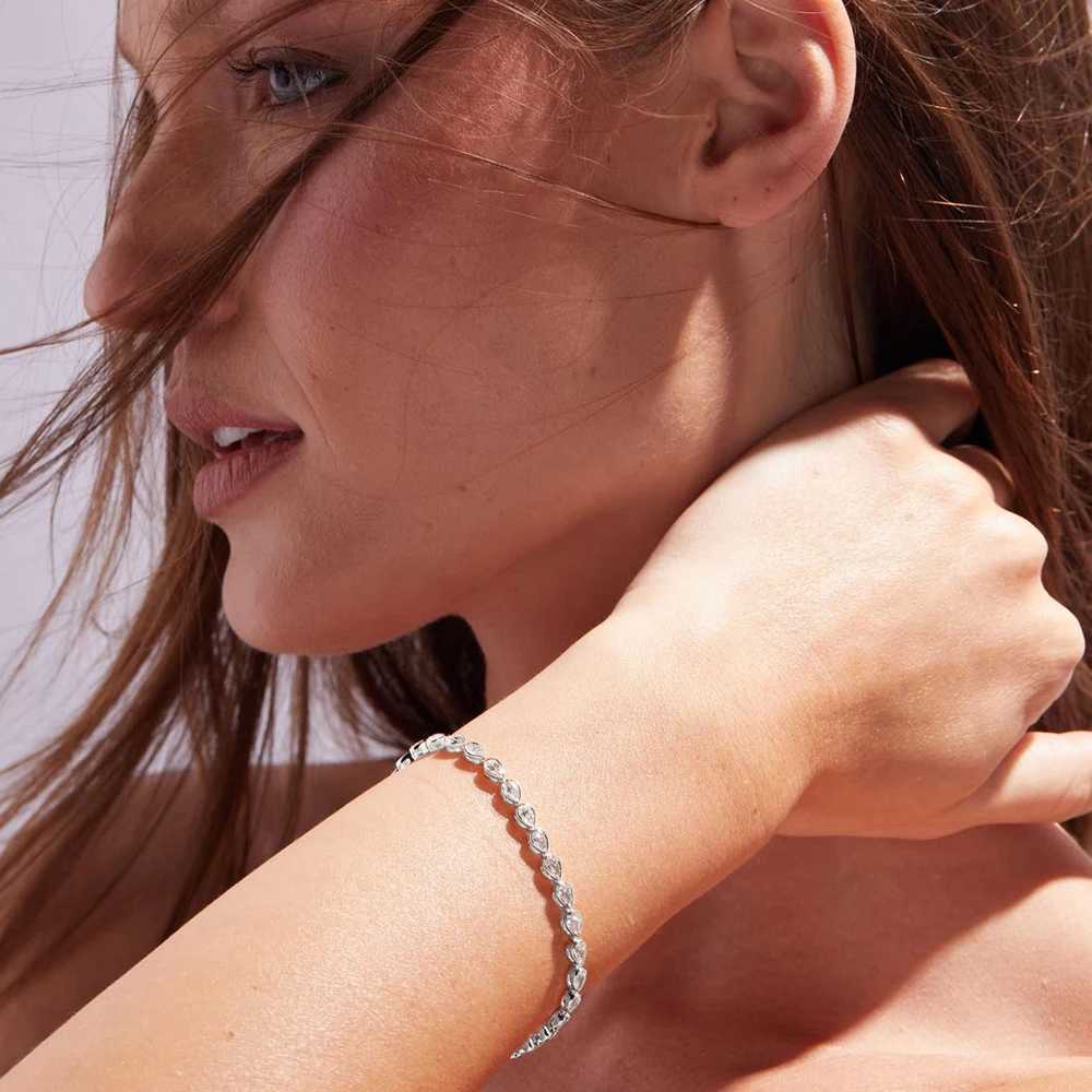 Gra Certified 0.2carat Waterdrop Moissanite Tennis Bracelets Bezel Set 925 Sterling Silver Pear Cut Diamond Bracelet for Women W250526