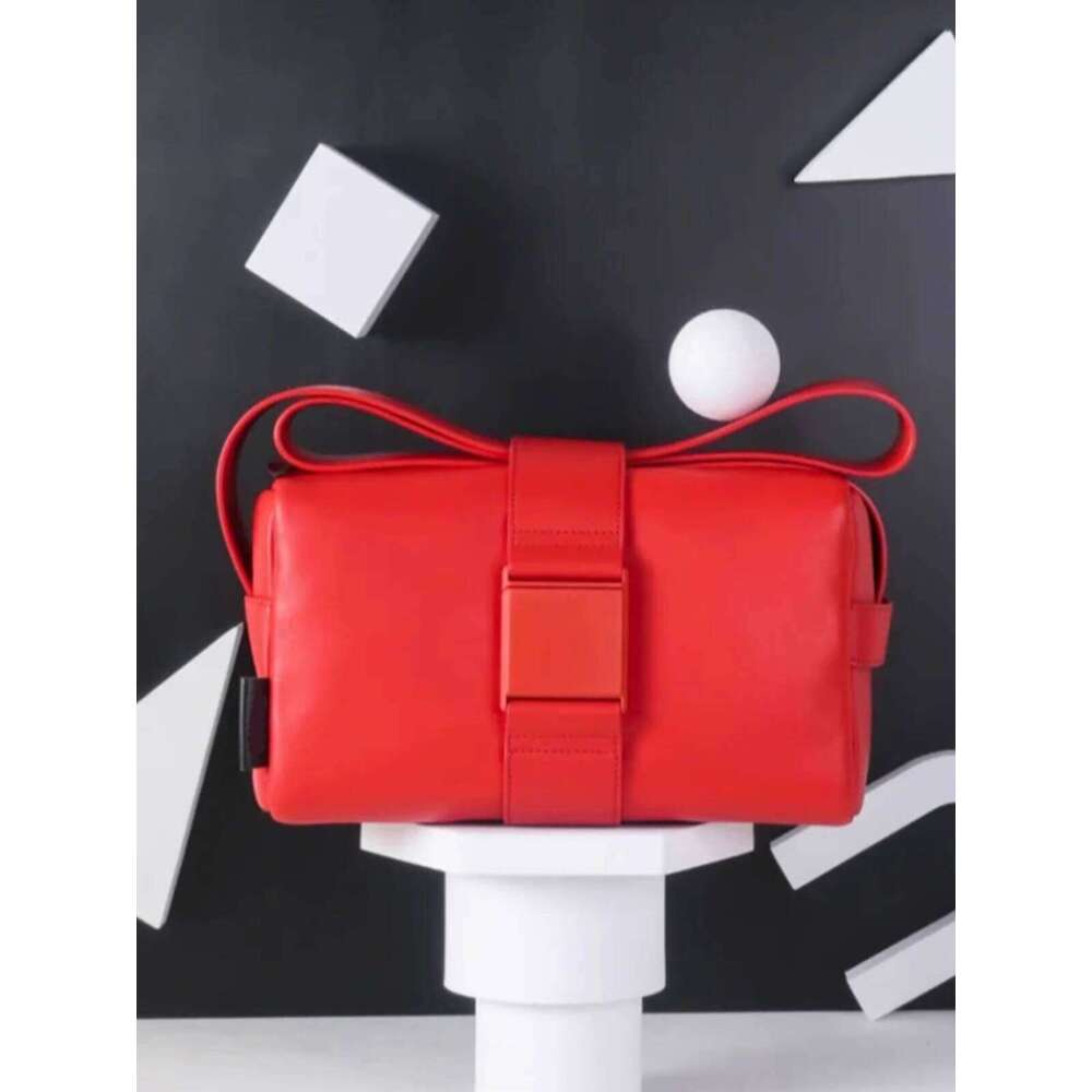Soft Leather Yoga Fitness Single Shoulder Crossbody Handheld Versatile Early Spring Large Capacity Sports Toast Unisex Trendy Bag