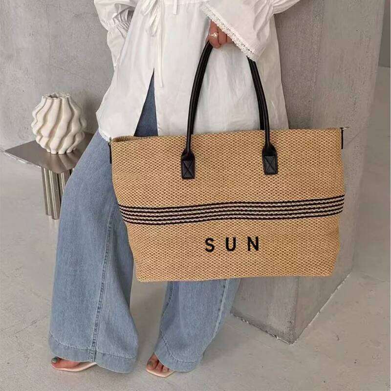 Women's Bags Designer Hand-Woven Large Capacity Striped Tote Fashion Commuting Korean Straw Popular Women Versatile Casual Shoulder Armpit Bag