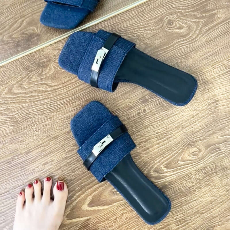 ~ Square Toe Lock Buckle Flat for Women Summer Outdoor High-end Fashion Casual Beach Slippers