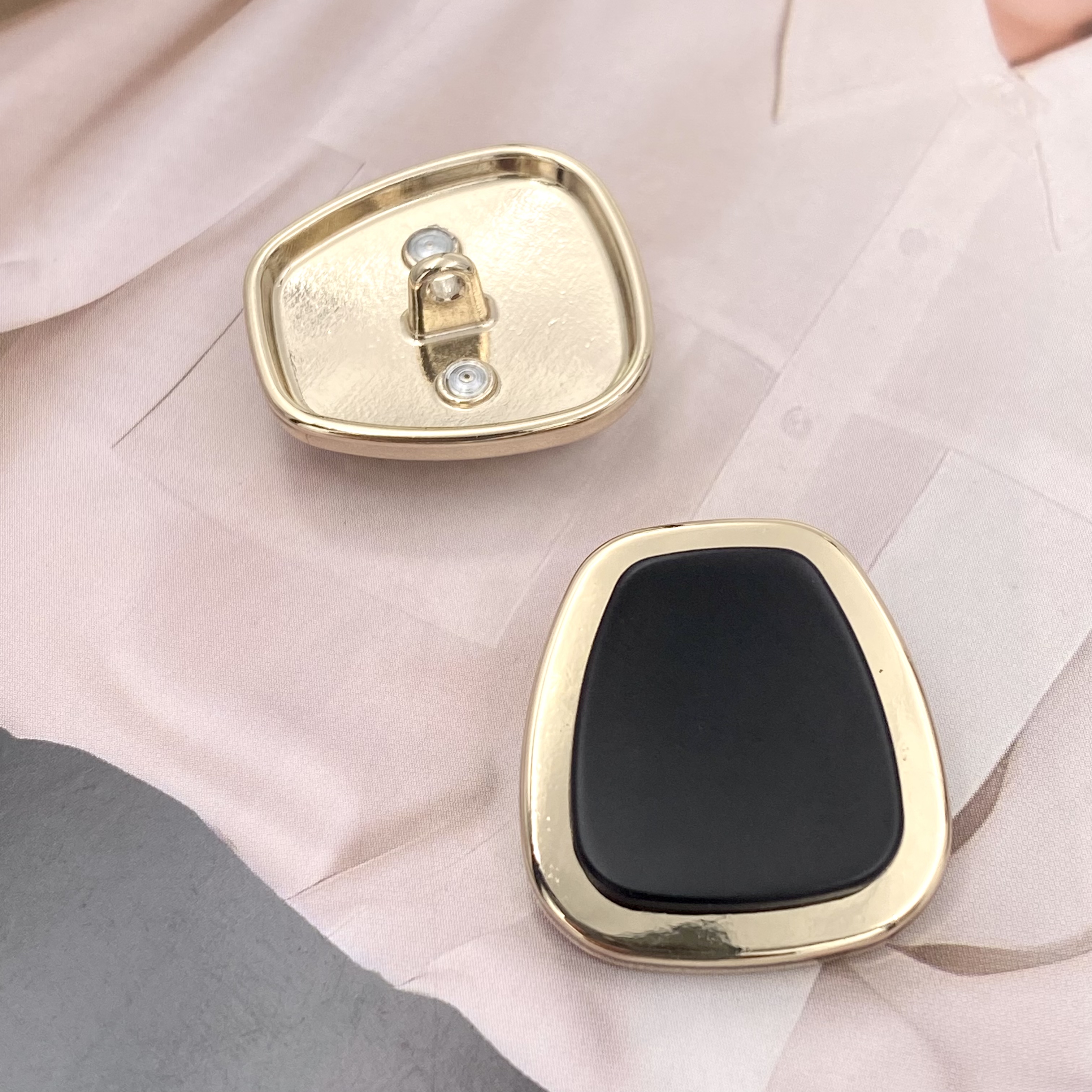 Five piece set of small fragrant style dual color combination, electroplated metal for men and women, suitable for high-end light luxury, simple retro