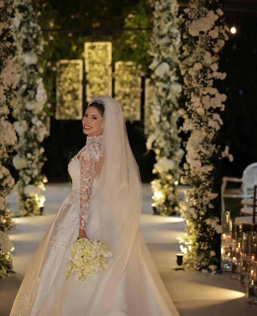 Glitter Crystals Gorgeous Wedding Dress For Women High Collar Long Sleeves Bridal Gown Sequins Lace Sweep Train Customized Dresses