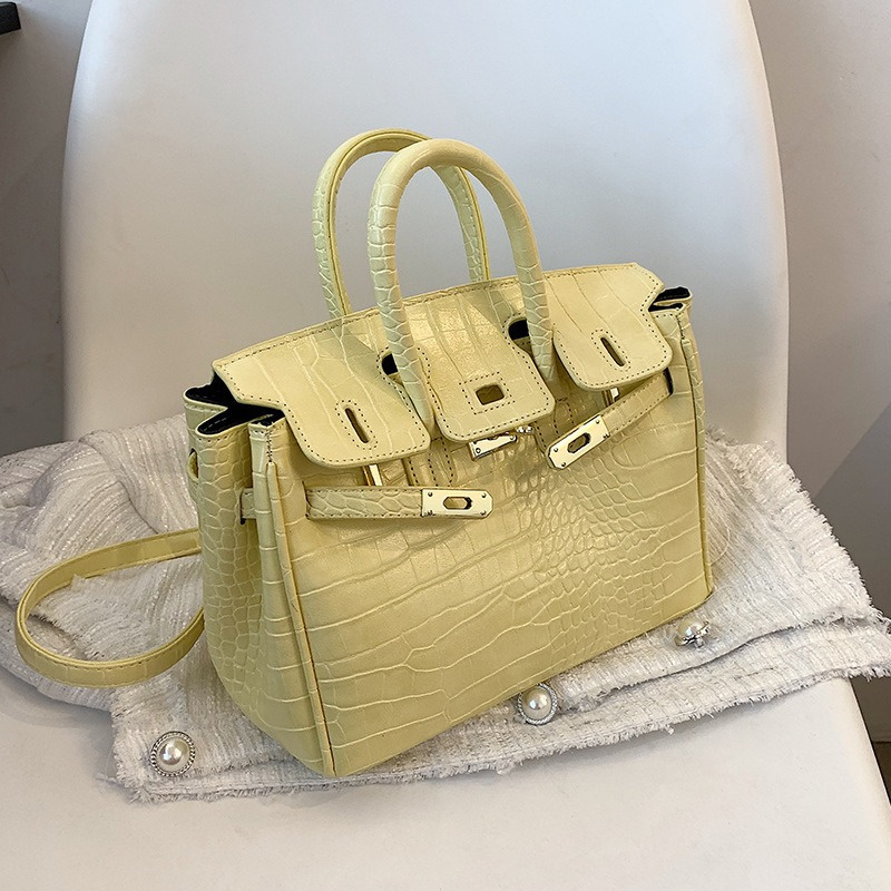 Free Shipping 2025 Designer Bag 2025 New Fashionable Premium Texture Crocodile Pattern Large Capacity Handheld Shoulder Bag