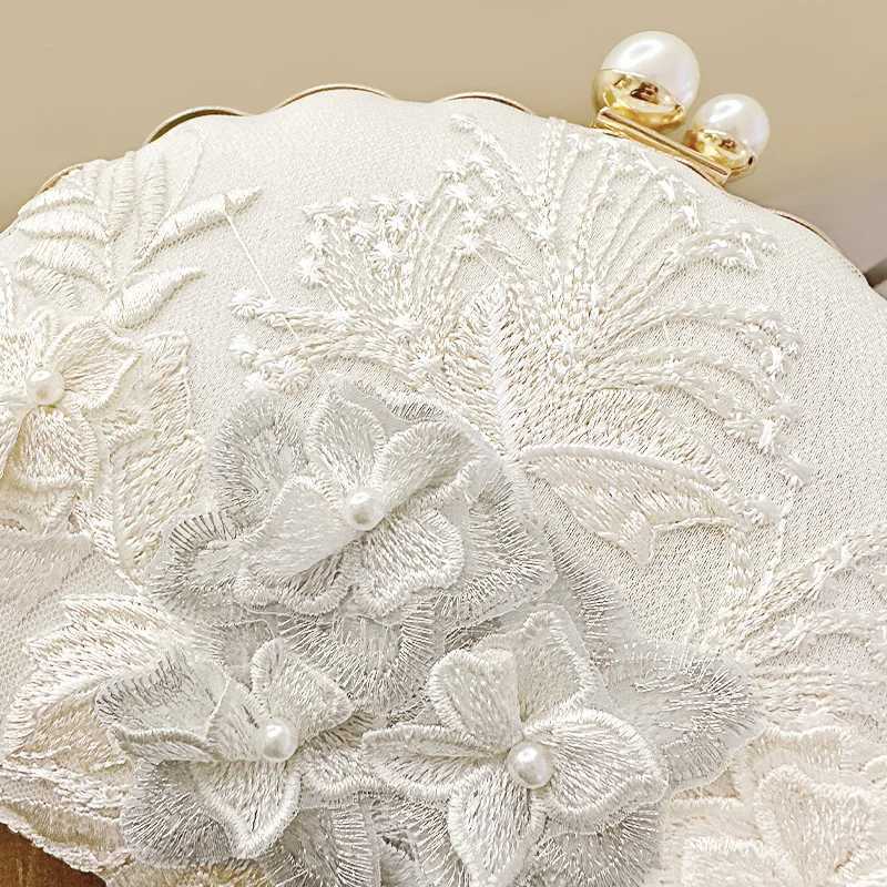Shell Shape Evening Bags New Fashion White Embroidered Lace Clutches Vacation Crossbody Chain Bag Wedding Party Handbag Purse W250527