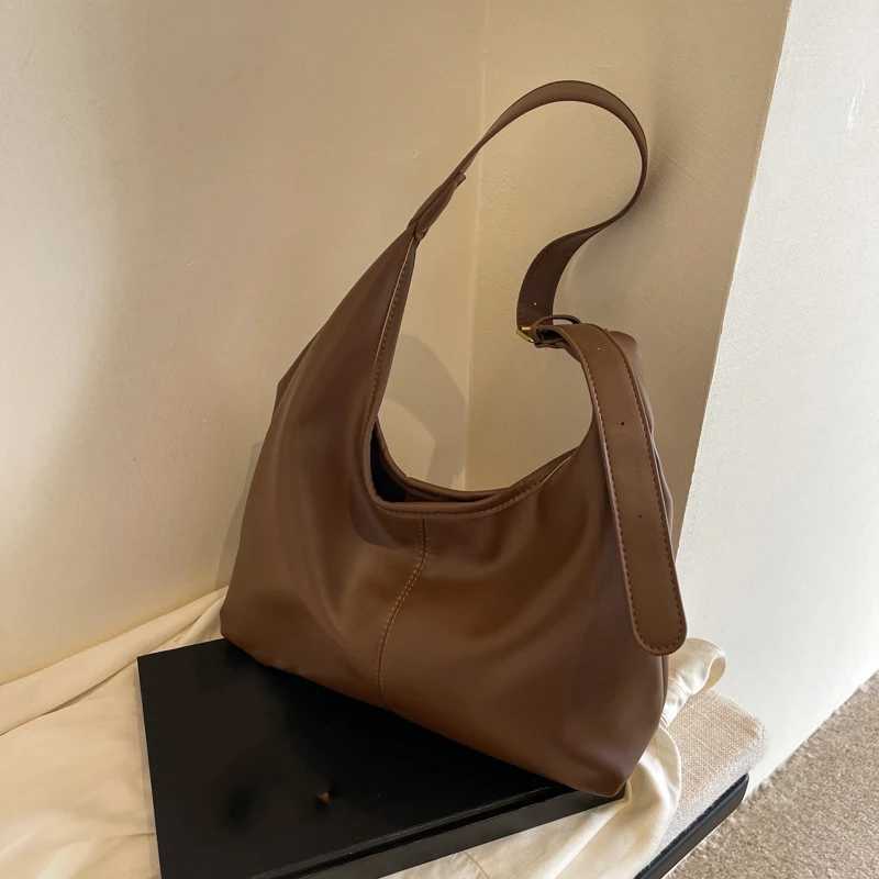 Women Hobo Bag Simple PU Leather Solid Shoulder Bag Fashion Large Capacity Tote Handbag Slouchy Underarm Bag M251216