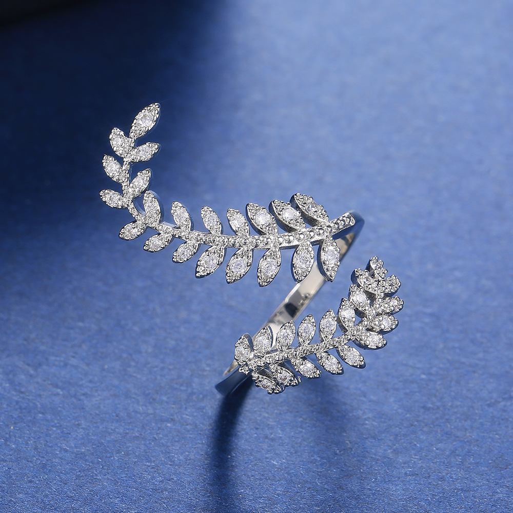 Open Ring Women's 925 Silver Creative Plant Leaf Long Ring Shining White Crystal Ring Classic Diamond Cluster Ring Luxury Jewelry Gift