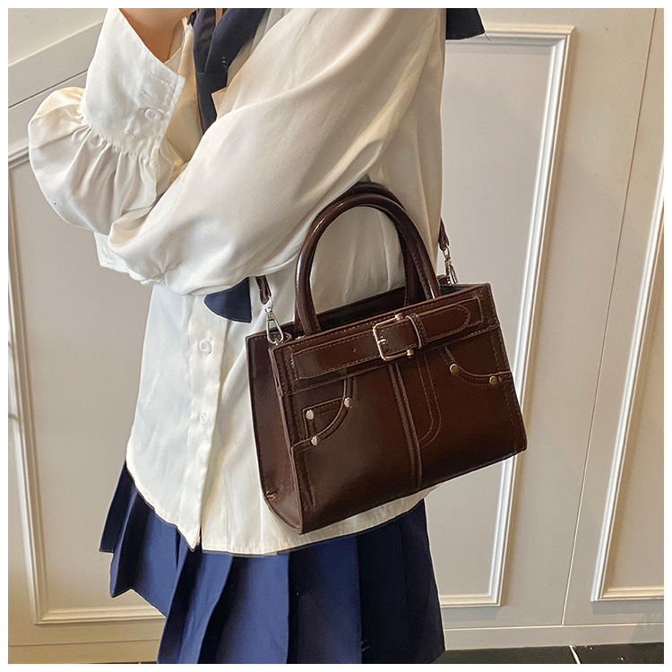 Top brand high-quality new free delivery designer bag, high-end handbag 2025 new multifunctional fashion handbag, new free delivery designer bag