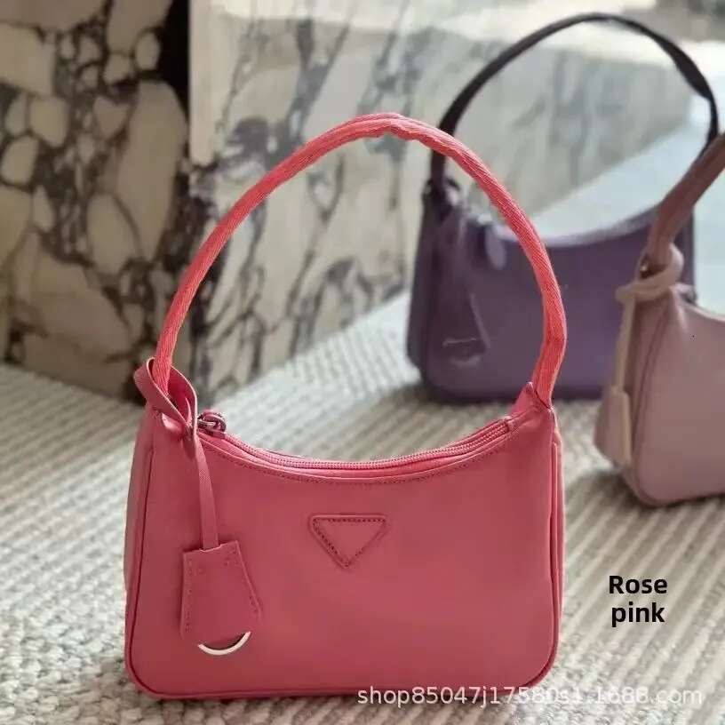 P-Home Vintage Nylon Hobo Underarm French Bread Bag Single Shoulder Soft Women's Handbag Bean Style from China