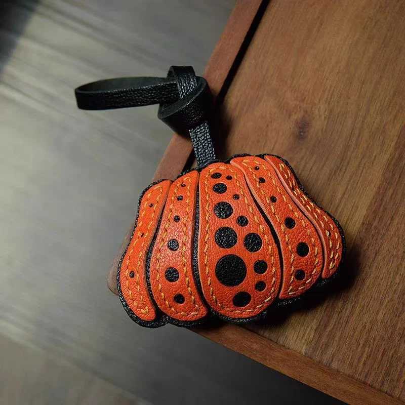 Handmade Genuine Leather Cute Small Flame Bag Pendant Car Key Chain Rope Ring Scarecrow Pendant Decoration New Pendant Bag charm W250526