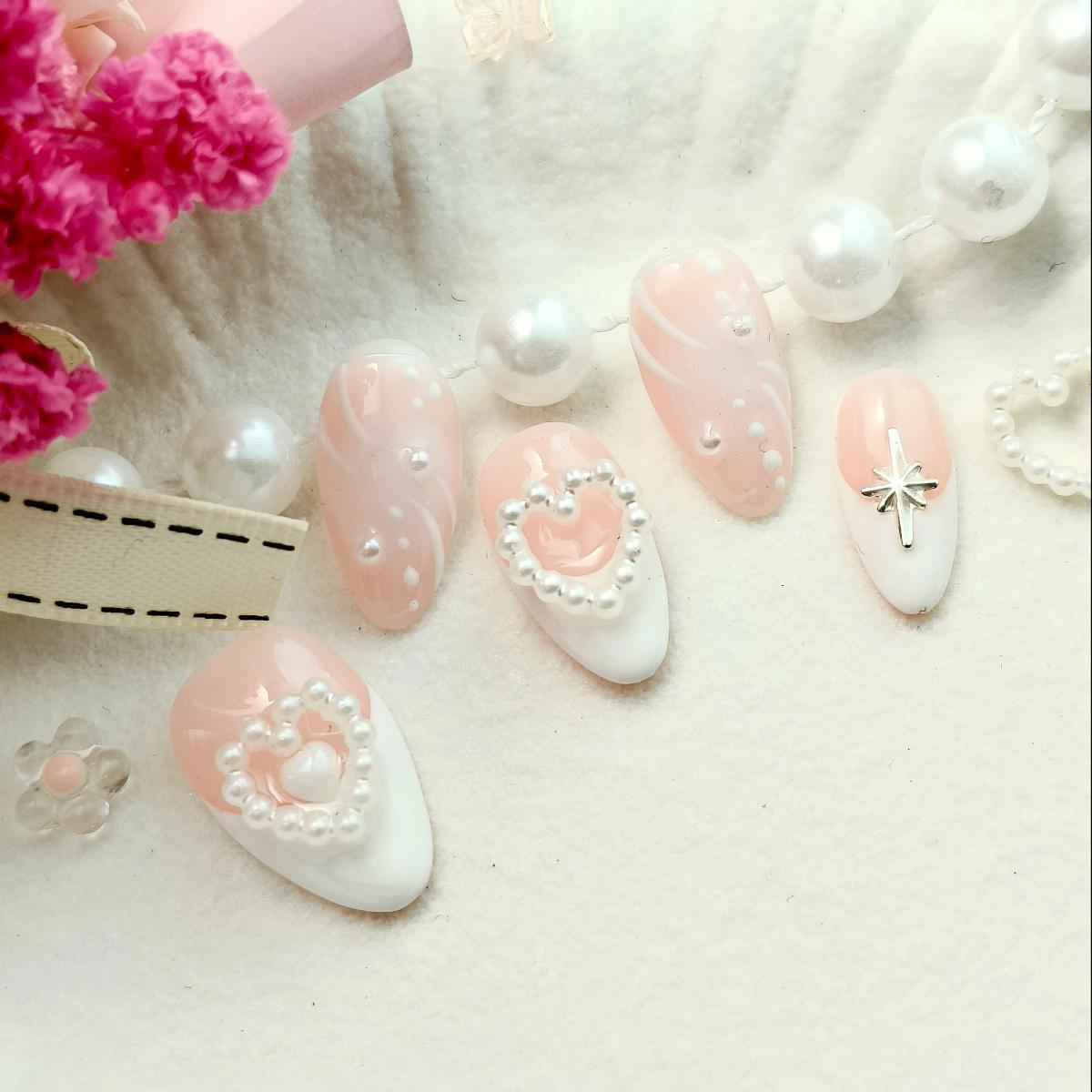 10pcs Sweet French Tips Handmade Press-on nail Short Almond Nails 3D Love Hand drawn Fake nails Bundle Sweet Pearl Star Finished nail stickers Reusabl