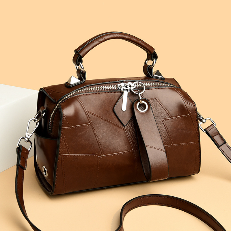 Free Shipping Designer Crossbody Bag Fashionable Geometric Splicing Pillow Bag 2025 New Large Capacity Versatile Womens Bag Casual Commuting Shoulder 