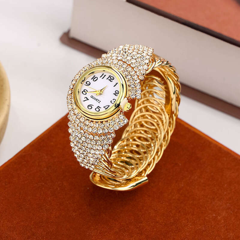 Trendy New Full Diamond Fashion Versatile Casual Women's Quartz Watch