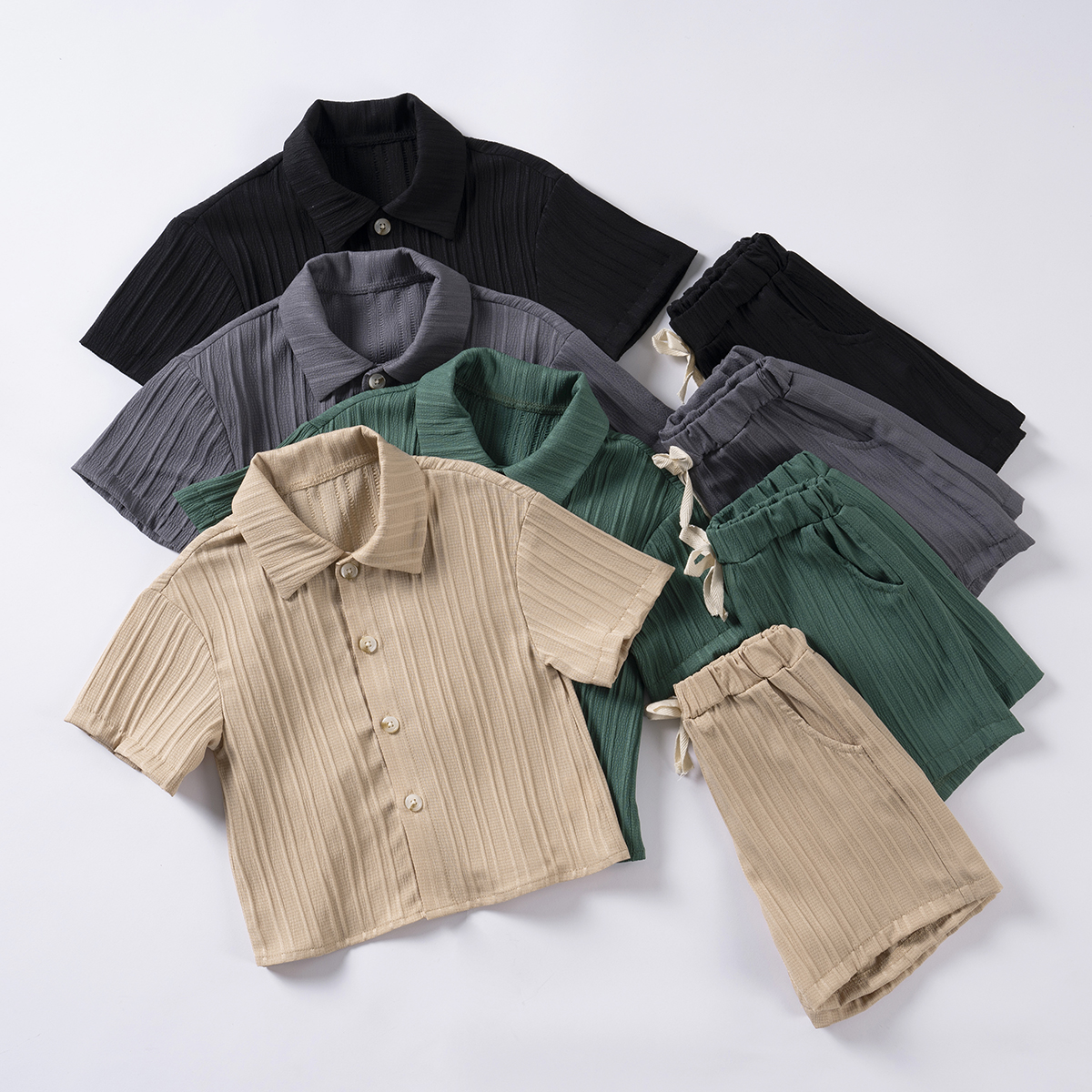 Toddler boys summer set with short sleeved collar shirt, cool and fashionable design, solid color shorts, suitable for daily wear and outdoor activiti
