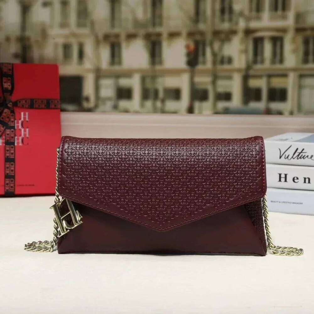CILMI HARVILL CHHC Summer New Women's Flip Bag Emed Pattern Metal Chain Pendant Lightweight Banquet Travel