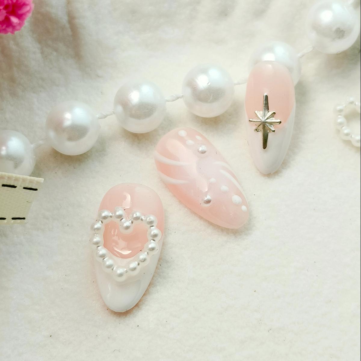 10pcs Sweet French Tips Handmade Press-on nail Short Almond Nails 3D Love Hand drawn Fake nails Bundle Sweet Pearl Star Finished nail stickers Reusabl