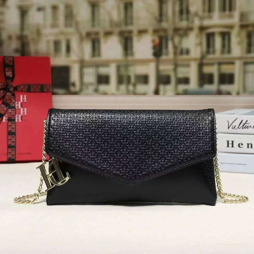 CILMI HARVILL CHHC Summer New Women's Flip Bag Emed Pattern Metal Chain Pendant Lightweight Banquet Travel