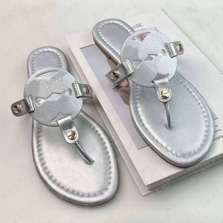 toryburcgs sandals Women toryburly sandals Miller Herringbone Flat Bottom Beach Shoe Toe Slippers Designer toryburchh sandals Summer Beach TB Brand Slipper bf7