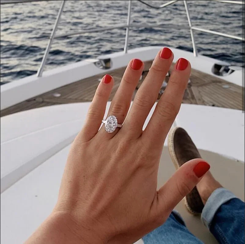 Oval 8ct Lab Diamond Ring 925 sterling silver Jewelry Engagement Wedding band Rings for Women Men Party accessory 250519